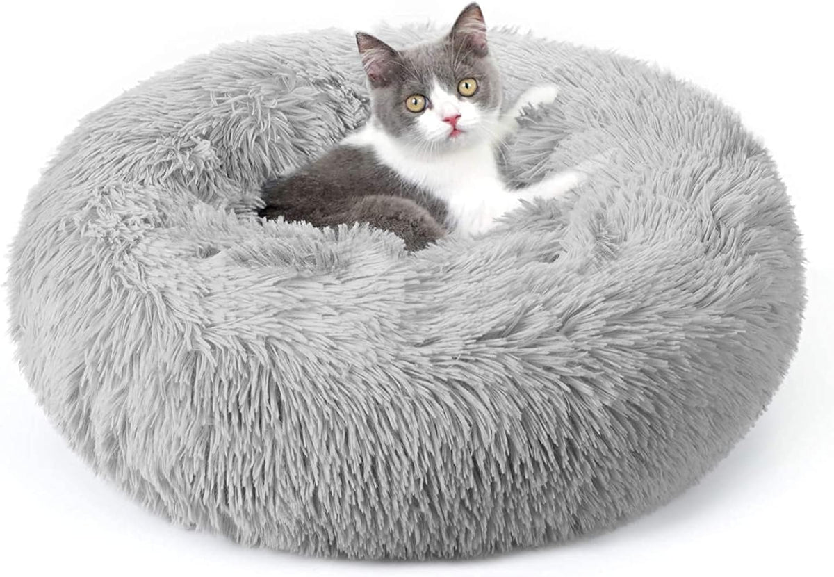 Premium Plush Donut Cat Bed – Soft Self-Warming Cuddler Cushion with Non-Slip Base | Machine Washable & Calming Comfort for Indoor Cats, Kittens & Small Dogs